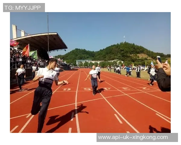 天下足球携手共进团结一心共创美好未来 天下足球携手共进团结一心共创美好未来